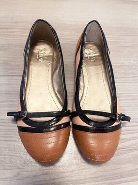 Victor Alfaro Mary Jane Flats Tan Black Patent Leather Women's Size 7.5 Academia